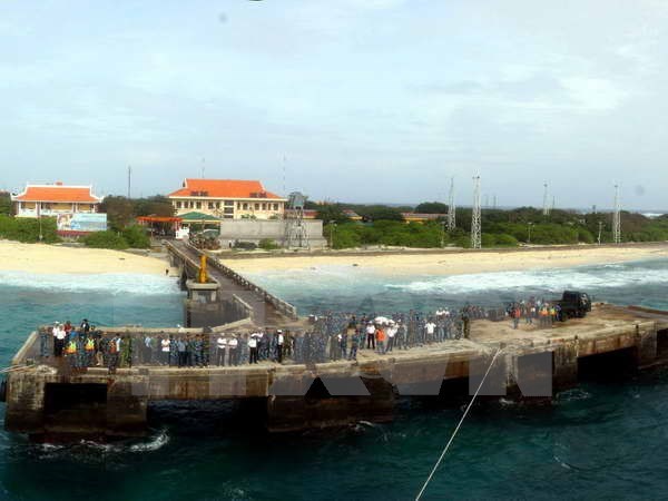 Вручены призы победителям первого конкурса за лучшую статью, связанную с законами о море и островах